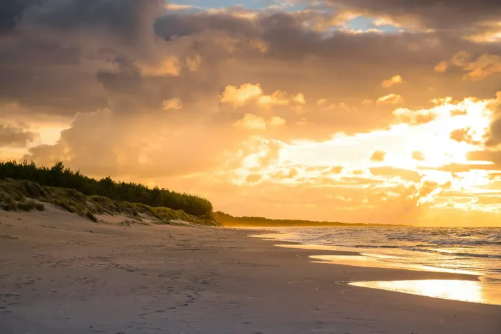 Strand im Abendlicht